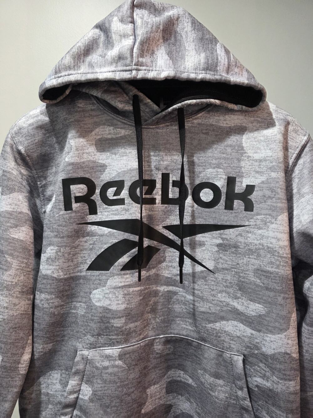 Reebok Hoodie Mens Medium Gray White Camo Big Logo Pullover Sweatshirt